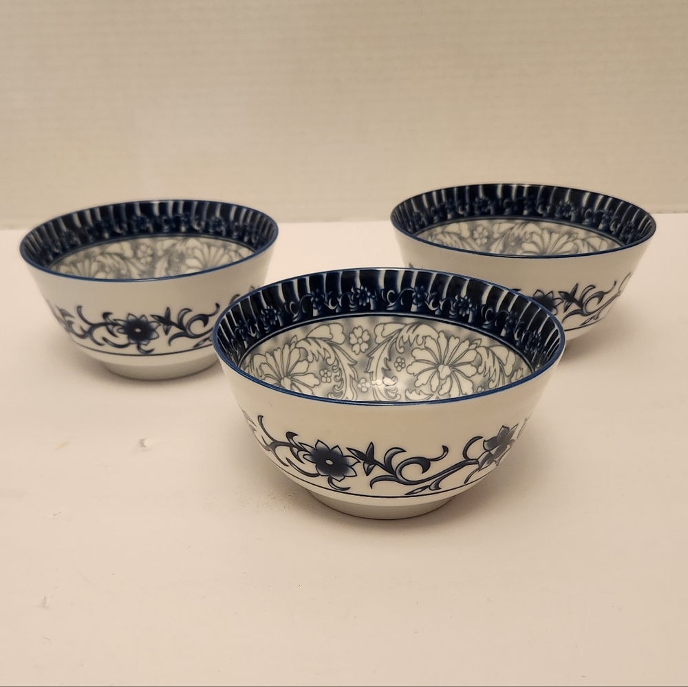 Set of 3 Myland Chinese Bowls Blue & White 4.75 Inches